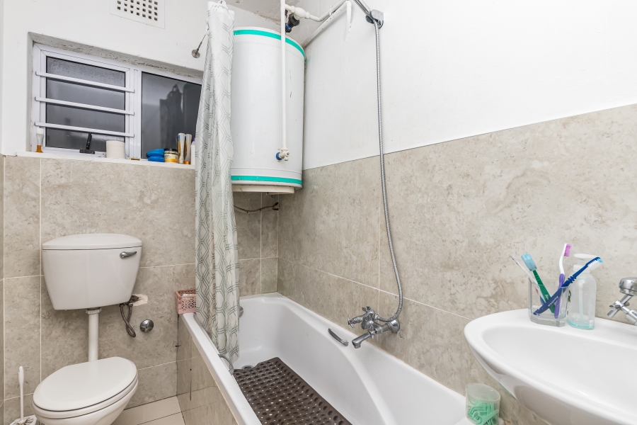 2 Bedroom Property for Sale in Woodstock Western Cape